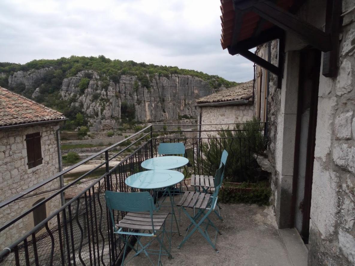 Maison Pierre Et Voute Au Coeur Du Village Balazuc Kültér fotó