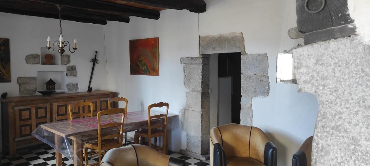 Maison Pierre Et Voute Au Coeur Du Village Balazuc Kültér fotó