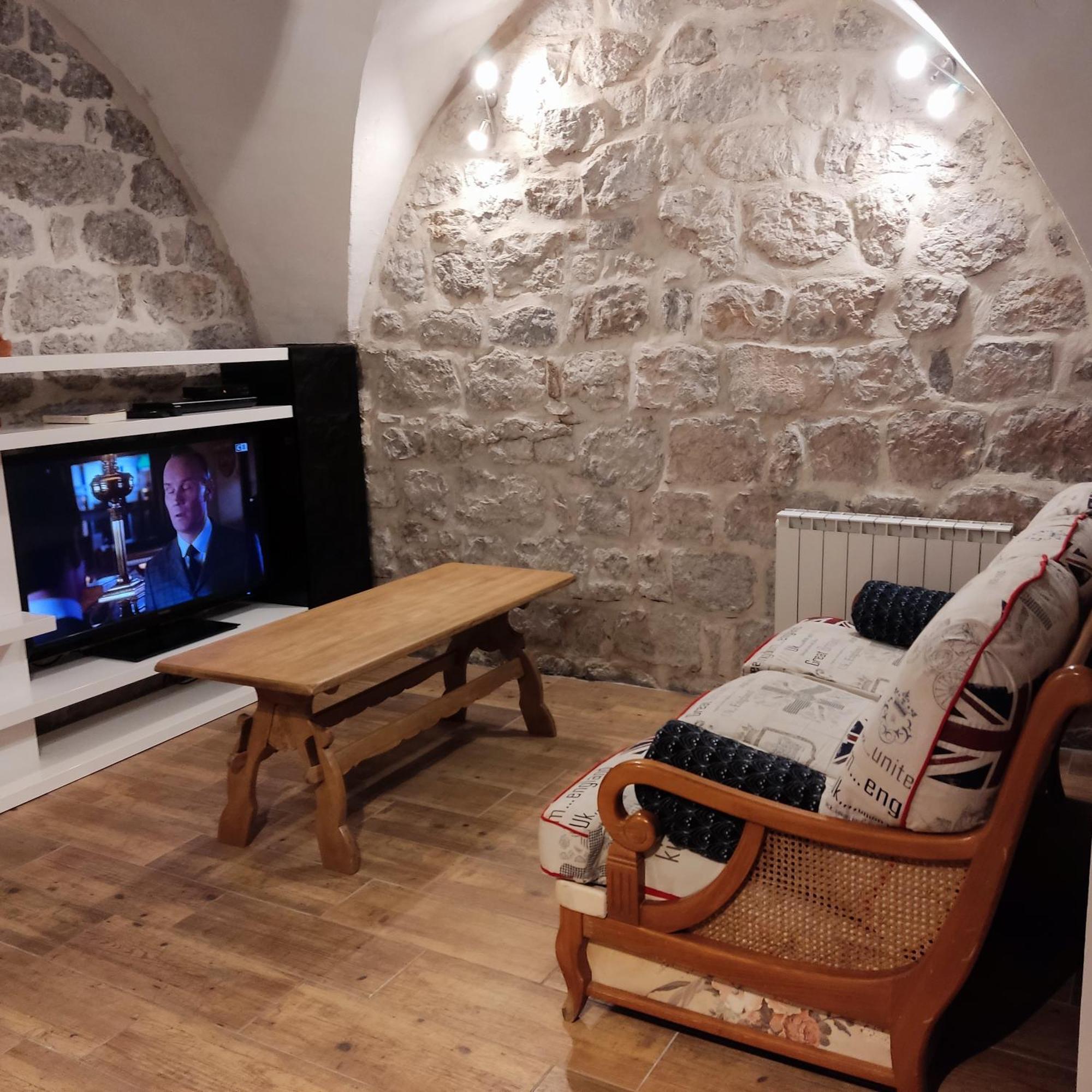 Maison Pierre Et Voute Au Coeur Du Village Balazuc Kültér fotó