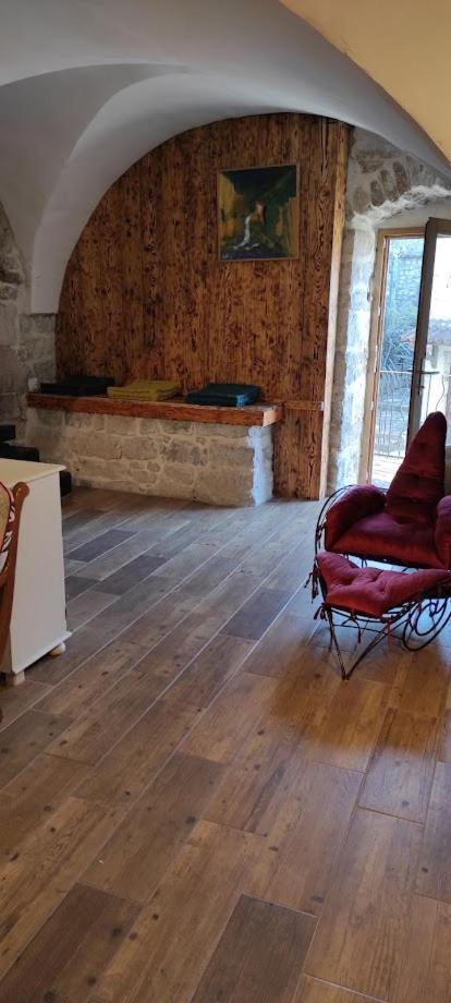 Maison Pierre Et Voute Au Coeur Du Village Balazuc Kültér fotó